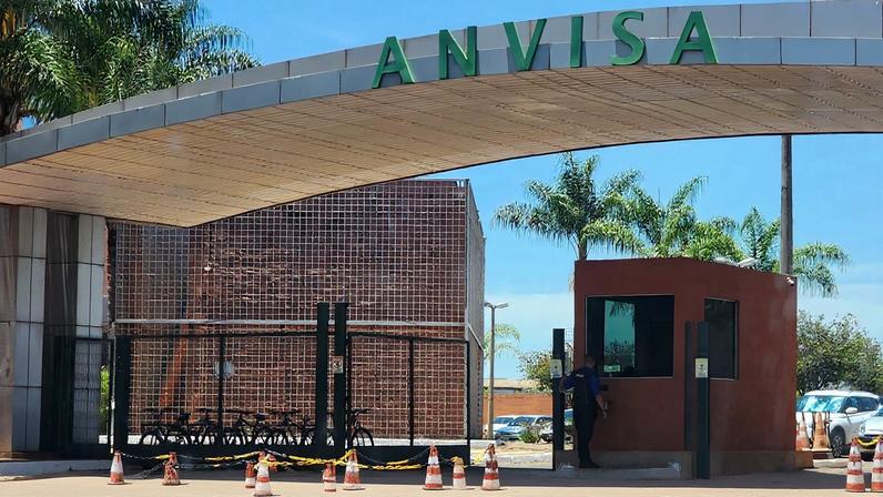 Brasília-DF, 10.11.2023, Fachada do Prédio da Agência de Vigilância Sanitária ANVISA, em Brasília. Foto: Rafa Neddermeyer/Agência Brasil