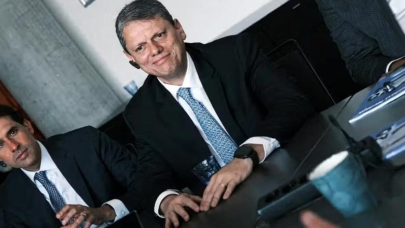 Governador de SP, Tarcisio de Freitas (Republicanos), apresenta projeto do Túnel Santos-Guarujá a investidores europeus — Foto: Governo de São Paulo
