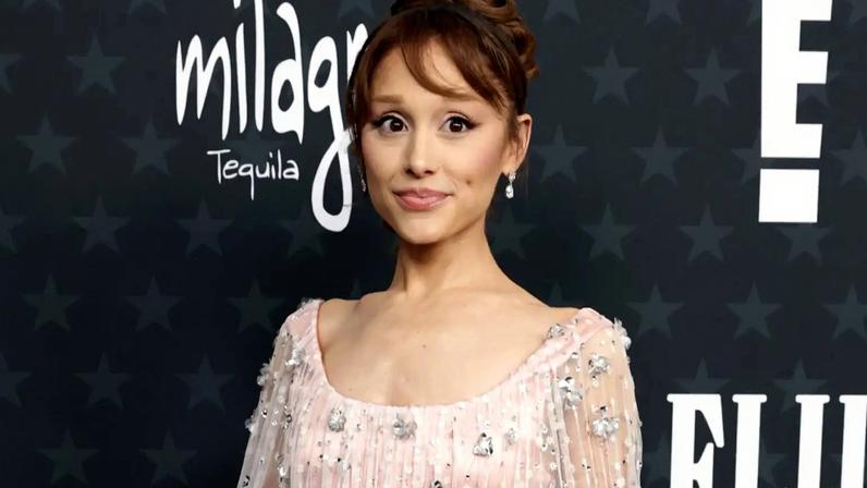 Ariana Grande brinca que precisaria de cérebro extra para lançar nova música