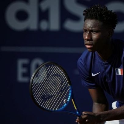 Francês de 16 anos, o mais jovem do top 1000, vence torneio profissional