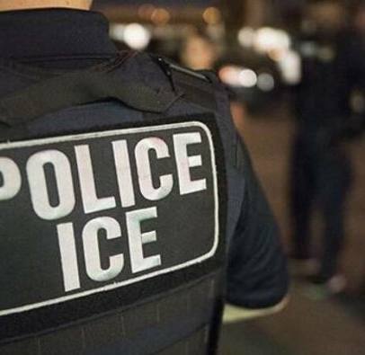 Agentes de imigração dos EUA matam mulher a tiros em Minneapolis