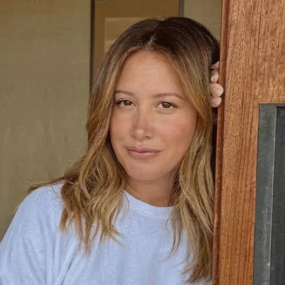 Membro do grupo de mães de Ashley Tisdale compartilha post suspeito