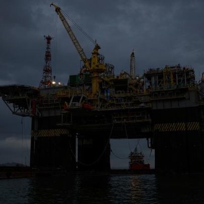 Venezuela propõe reforma petrolífera e busca trégua com EUA