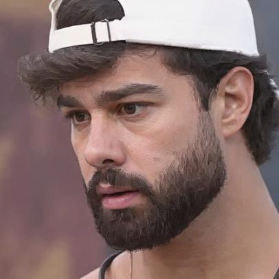Paulo Augusto é expulso do BBB 26 após empurrão em Jonas