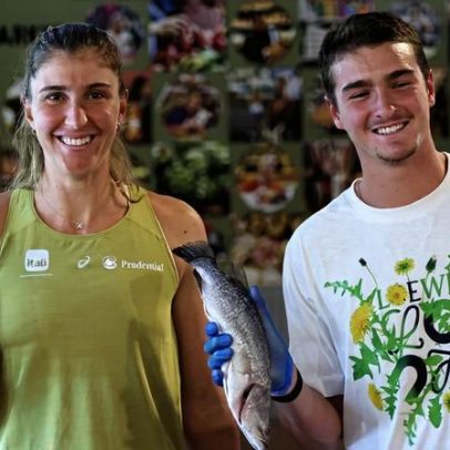 Bia Haddad e João Fonseca visitam mercado central em Adelaide