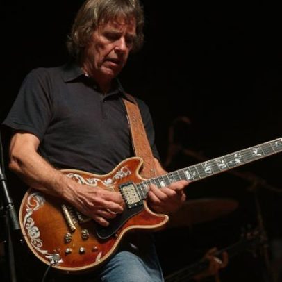 Por que a guitarra de Bob Weir era mais especial do que parece
