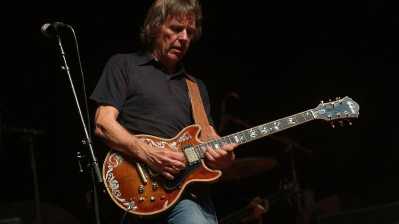 Por que a guitarra de Bob Weir era mais especial do que parece