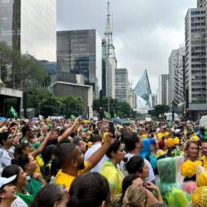 Ato bolsonarista em SP critica Moraes e pede Bolsonaro em casa