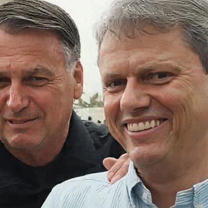 Submissão ao clã Bolsonaro compromete projeto eleitoral de Tarcísio