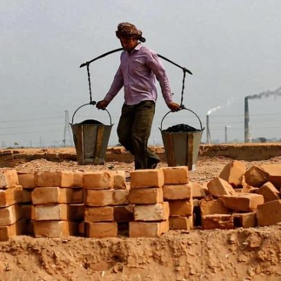 Tijolos consomem terras agrícolas em Bangladesh, falha meta de construção limpa