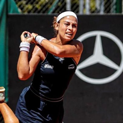 Carol Meligeni vira o jogo e é finalista em Buenos Aires