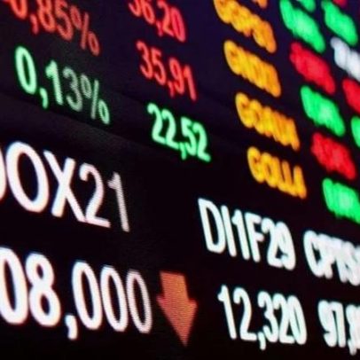 Ibovespa fechou em queda com ajuste e exterior negativo