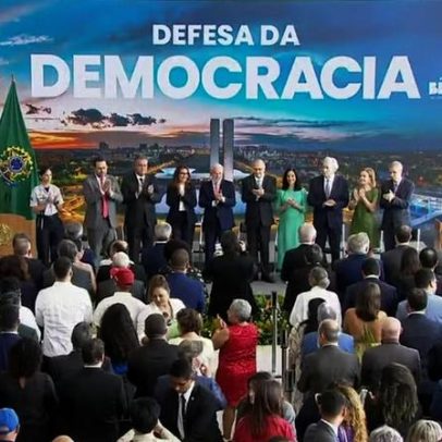 Governo Lula celebra três anos do 8 de janeiro em cerimônia