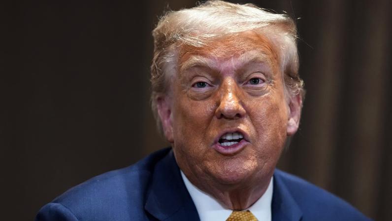‘Queria ser amado, não é': famoso psicanalista faz análise de Donald Trump e expõe risco real de ver o presidente dos EUA como 'louco ou cruel'