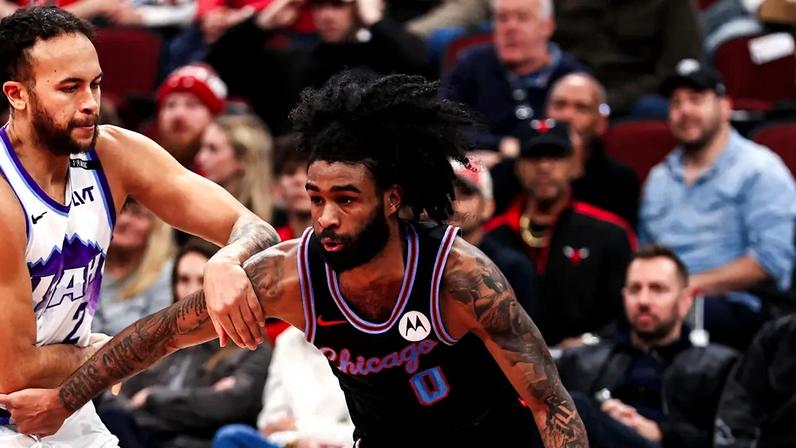Bulls troca Coby White
