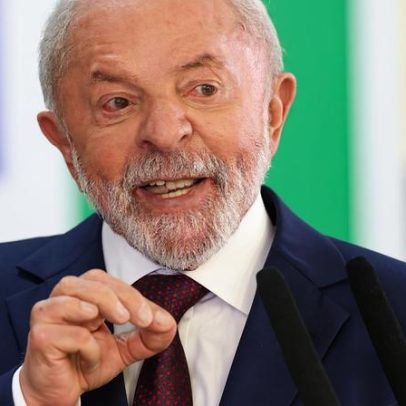 Lula anuncia isenção de visto para cidadãos chineses