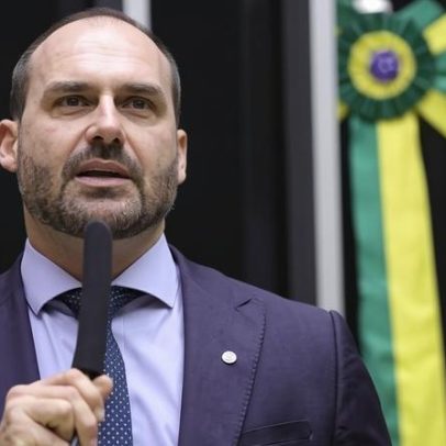 Eduardo Bolsonaro afirma que Tarcísio não pode se opor a Flávio