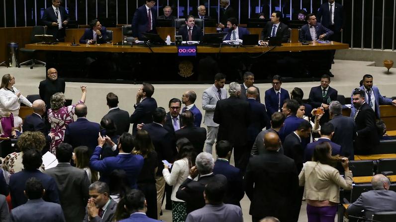 Em 2025, Câmara dos Deputados aprovou propostas como o PL da Dosimetria, a derrubada do aumento do IOF, a isenção do IR, entre outros. (Foto: Lula Marques/Agência Brasil)