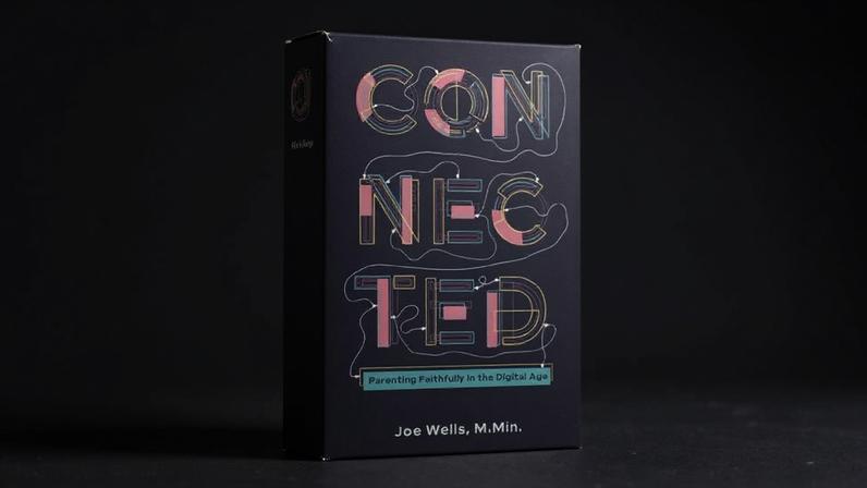 Criando com fé na era digital: desafios e orientações parentais