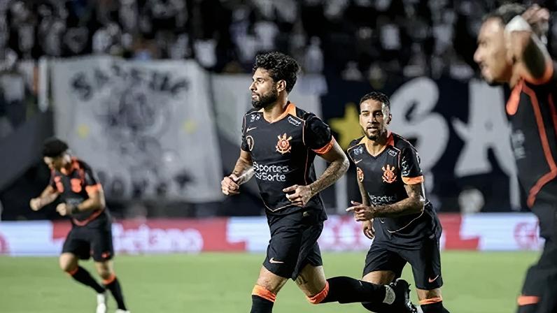 Jogadores do Corinthians comemoram gol de Yuri Alberto contra o Santos