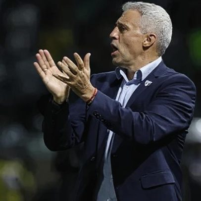 Crespo admite risco de rebaixamento e diz que é preciso se preocupar