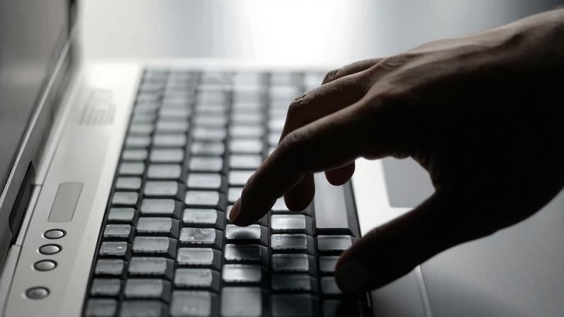 A escolha das senhas é um passo importante para dificultar o surgimento de problemas no mundo digital. — Foto: Reprodução