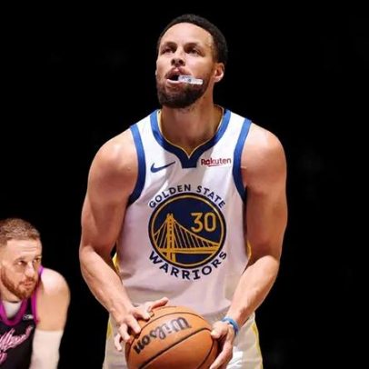 Curry entra no grupo dos 20 maiores pontuadores da NBA
