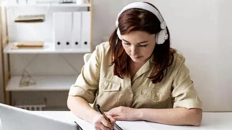 Com proposta inclusiva, o curso é voltado para alunos do ensino médio e para quem já concluiu os estudos