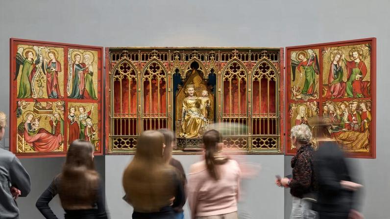 The acquisition means the Madonna has been reunited with the original altar shrine and the painted wings of the altarpiece Photo: Städel Museum – Norbert Miguletz