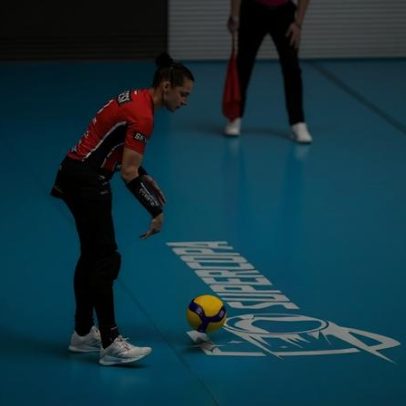 Dani Lins brilha no saque na Superliga Feminina