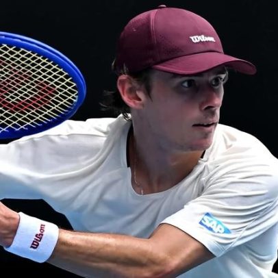 De Minaur e Rublev avançam com tranquilidade na estreia