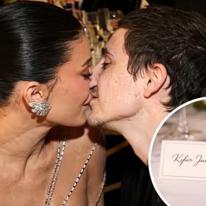 Detalhe do cartão da mesa de Kylie Jenner e Timothée Chalamet no Globo de Ouro