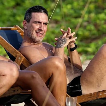 Andre Marques comenta saudades de intimidade e volta em breve