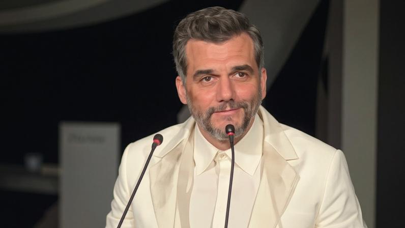 Wagner Moura pergunta para Lupita Nyong’o se queria ser amiga dele