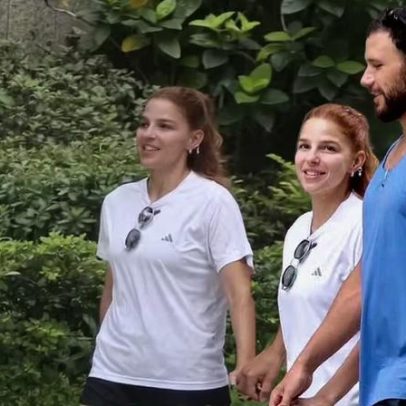 Gabriela Medvedovsky, Juquinha, é vista em clima romântico ao deixar a academia