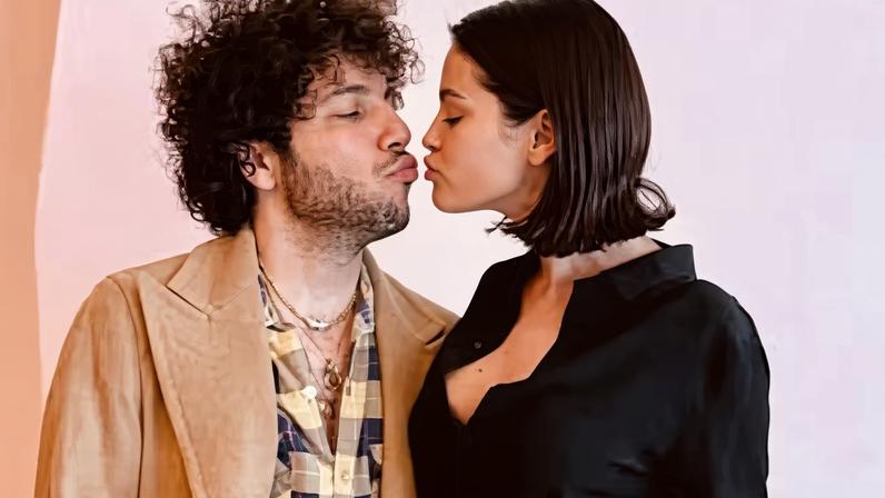 Selena Gomez posa com Benny Blanco em encontro a dois