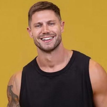 Jonas do BBB 26 aparece em casa de luxo com piscina, 4 suítes e garagem ampla