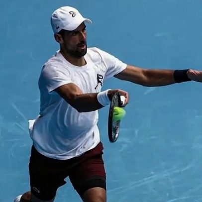 Djokovic realiza primeiro treino aberto no Australian Open