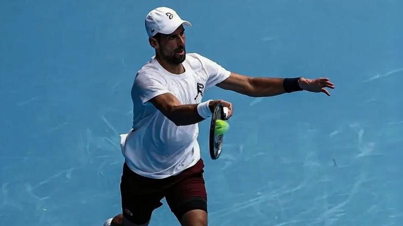 Novak Djokovic faz primeiro treino no Australian Open (Foto: Reprodução Instagram)