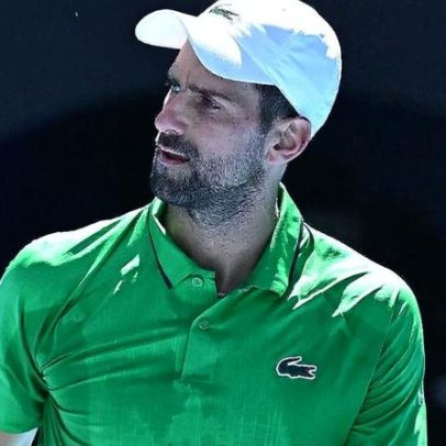 Djokovic elimina italiano nas qualificações e aproxima-se de duas marcas