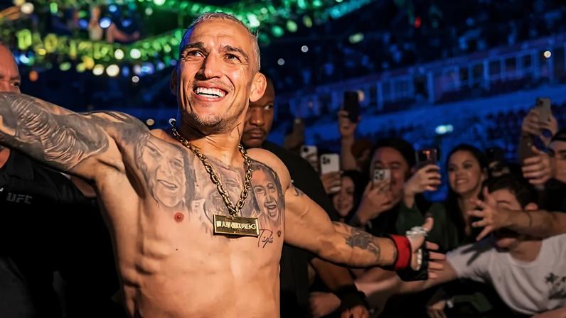 Do Bronx foi ovacionado pela torcida no UFC Rio (Foto: Reprodução instagram Charlesdobronxs)