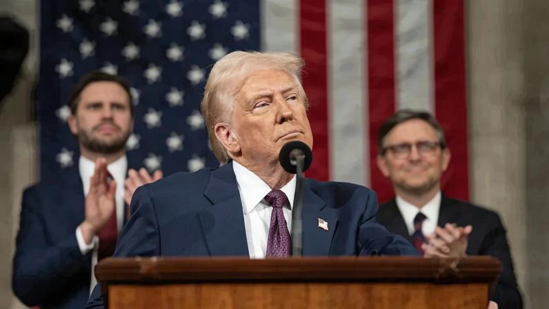 Donald Trump expressa expectativa de que Vladimir Putin seja bom nas negociações pela Ucrânia, alertando para dificuldades. Ele também pede flexibilidade. Foto: @WhiteHouse/Fotos Públicas