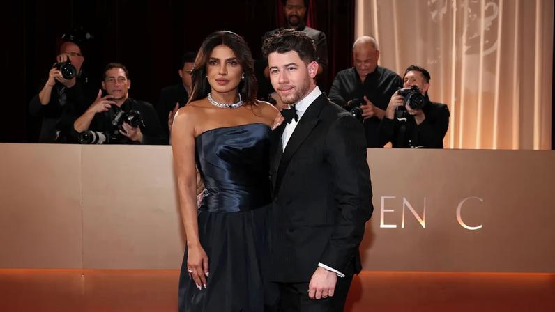 Nick Jonas took a moment for himself outside of the Golden Globes 2026 ceremony on Sunday.