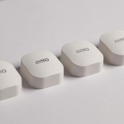 Amazon liquida roteadores eero 6+ Mesh; pacote 4 iguala preço do 3-pack