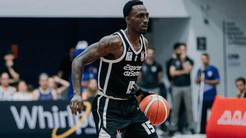 Corinthians vence Cruzeiro e volta a vencer no NBB