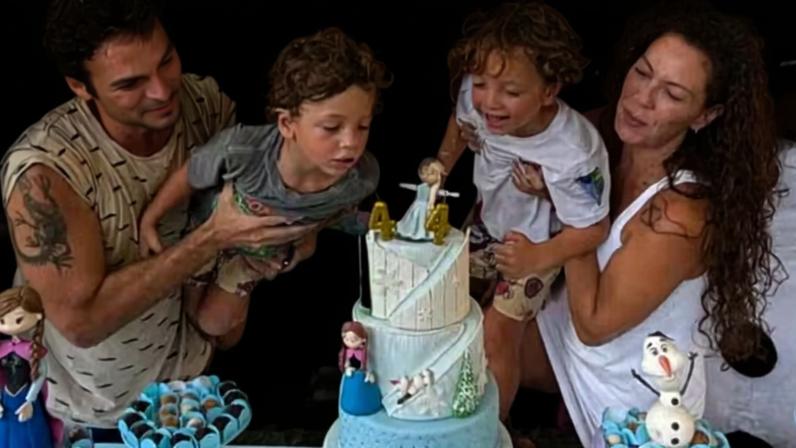 Fabiula Nascimento e Emílio Dantas com os filhos — Foto: Reprodução/Instagram