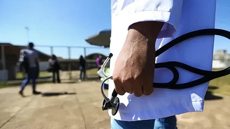 Enamed foi criado em 2025, para avaliar a formação médica no país, a partir do nível de proficiência de médicos formados ou no final da graduação