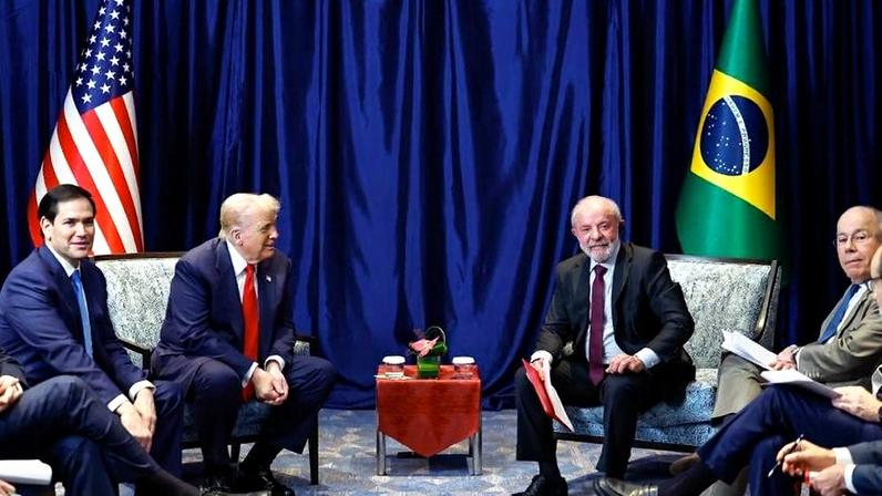 Encontro bilateral entre Donald Trump e Lula na Malásia, em outubro do ano passado
