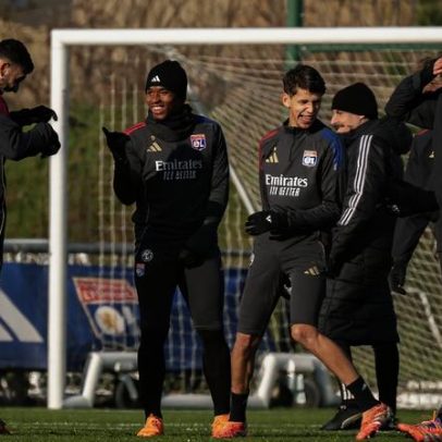 Técnico do Lyon projeta estreia de Endrick neste domingo