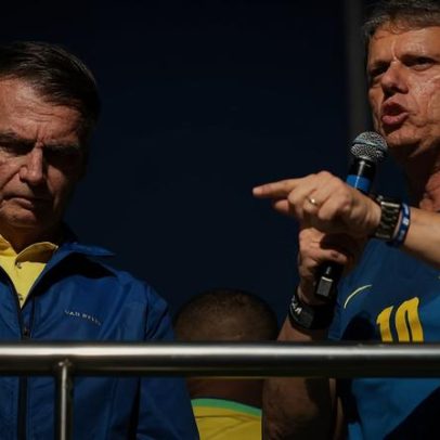 Moraes autoriza visita de Tarcísio a Bolsonaro na Papudinha